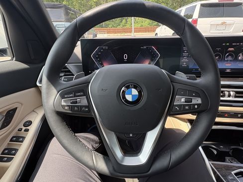 Certified 2024 BMW 330i xDrive Sedan w/ Convenience Package AWD/4WD image 19