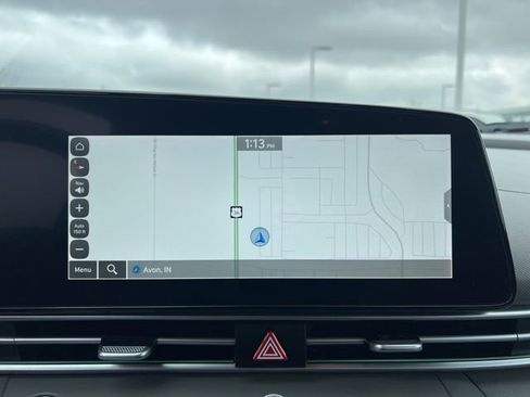 Used 2025 Hyundai Elantra SEL image 18