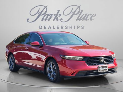 Used 2024 Honda Accord EX image 4