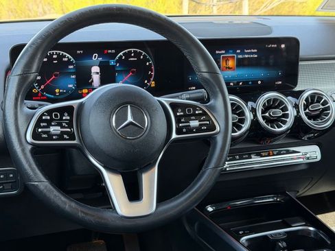 Certified 2023 Mercedes-Benz GLB 250 image 29