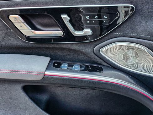 Used 2022 Mercedes-Benz EQS 450+ Sedan image 12