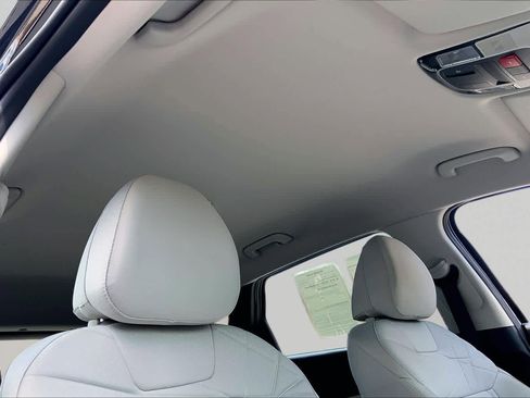 Used 2025 Hyundai Tucson SE FWD image 14