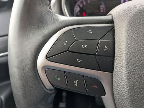 Used 2019 Jeep Grand Cherokee Limited w/ Trailer Tow Group IV AWD/4WD image 29