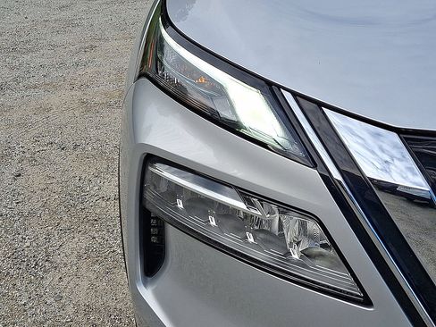 Certified 2023 Nissan Rogue SV AWD/4WD image 27