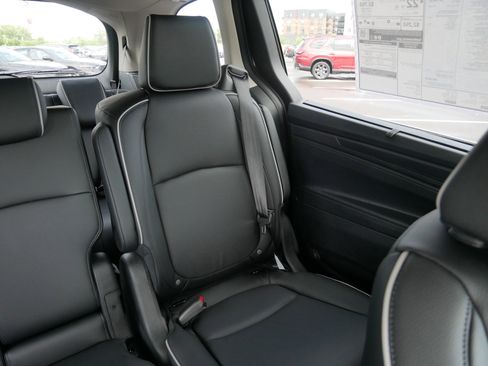 New 2026 Honda Odyssey Touring image 11