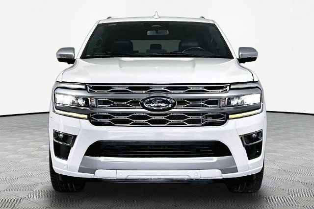 Used 2022 Ford Expedition Platinum RWD image 4