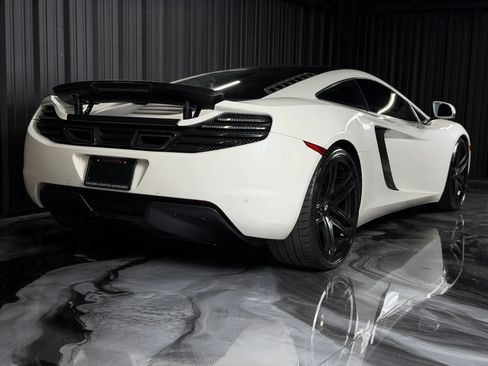 Used 2012 McLaren MP4-12C Coupe RWD image 12