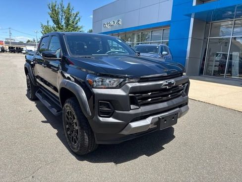 Used 2026 Chevrolet Colorado Trail Boss AWD/4WD image 8