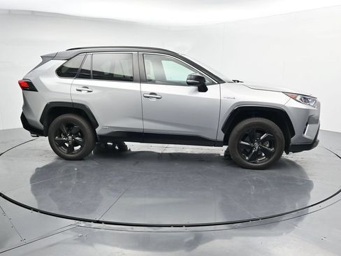 Used 2019 Toyota RAV4 XSE w/ XSE Weather Package AWD/4WD image 9