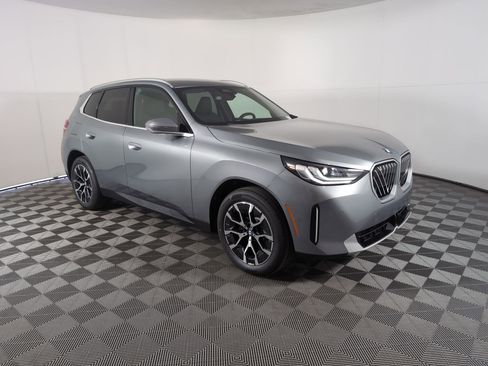 Used 2025 BMW X3 xDrive30i image 6