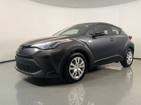 Used 2021 Toyota C-HR LE image 3