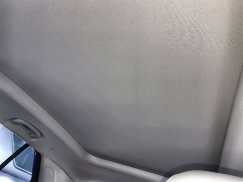 Used 2023 Buick Envision Avenir image 22