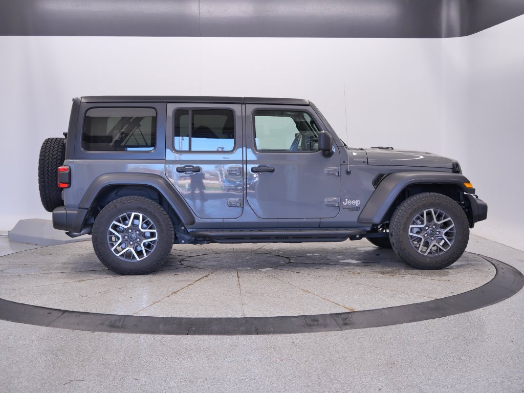 Used 2021 Jeep Wrangler Unlimited Sport AWD/4WD image 8