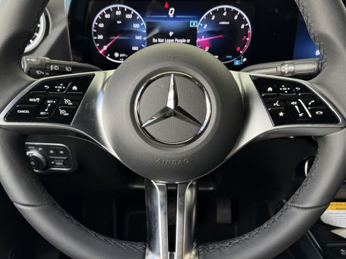 New 2025 Mercedes-Benz GLA 250 image 10
