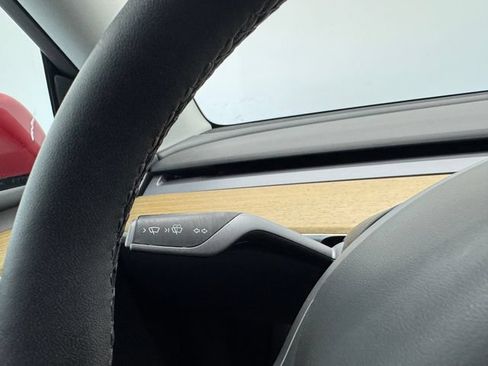 Used 2023 Tesla Model Y Long Range AWD/4WD image 34