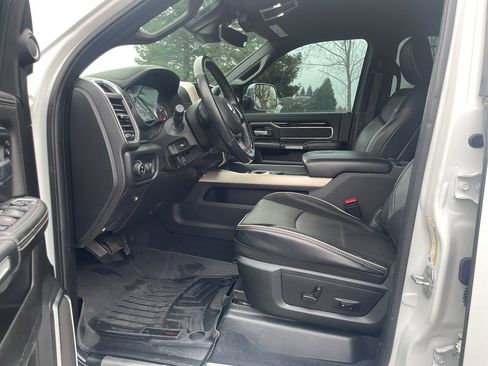 Used 2019 RAM 3500 Laramie image 19