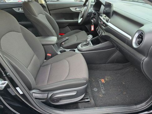 Used 2024 Kia Forte LXS image 13