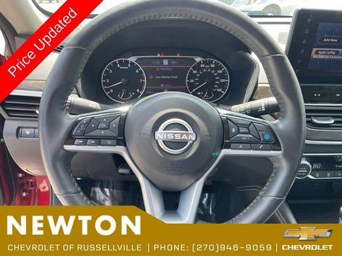 Used 2025 Nissan Altima 2.5 SL AWD/4WD image 11