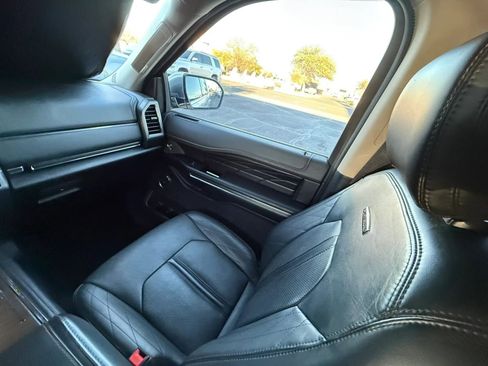 Used 2019 Ford Expedition Platinum image 53