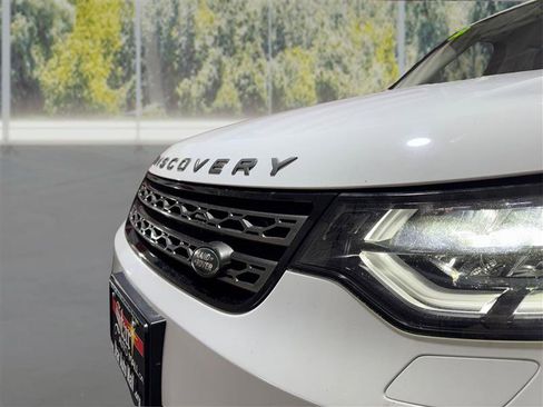 Used 2019 Land Rover Discovery SE image 22