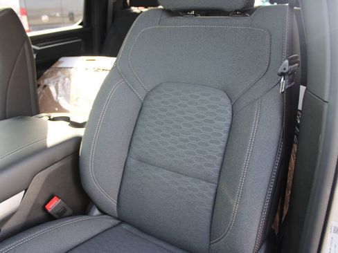 New 2026 RAM 1500 4x4 Crew Cab image 16