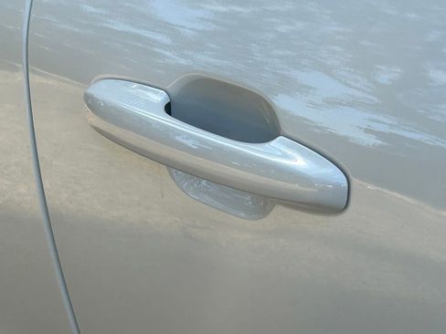 Certified 2024 Ford Escape SE w/ PHEV Premium Package image 21