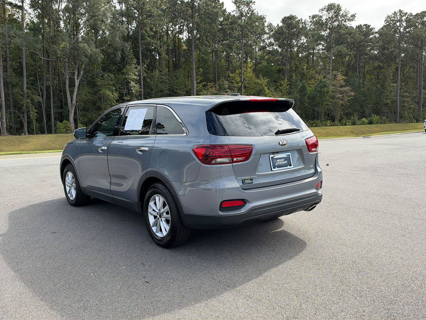 Used 2020 Kia Sorento LX FWD image 5