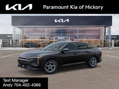 New 2025 Kia K4 FWD image 3