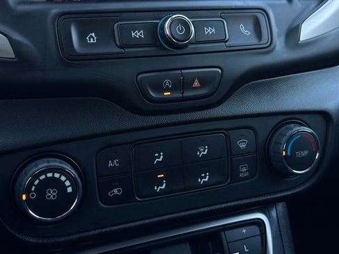 Used 2024 GMC Terrain SLE image 14