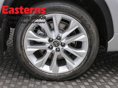 Used 2021 Toyota Highlander Limited AWD/4WD image 34