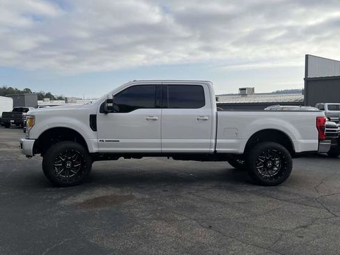 Used 2017 Ford F250 Lariat w/ Tow Technology Bundle image 7