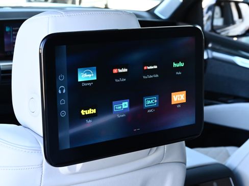 Used 2026 Cadillac Escalade V image 31