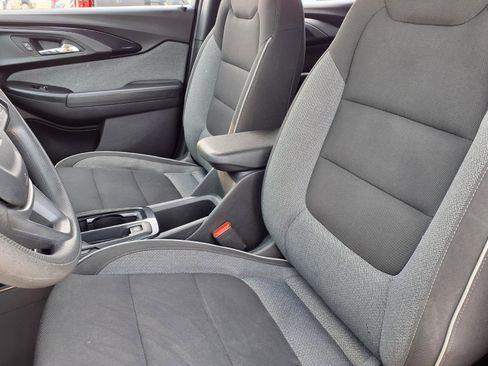 Used 2023 Chevrolet TrailBlazer LT image 3