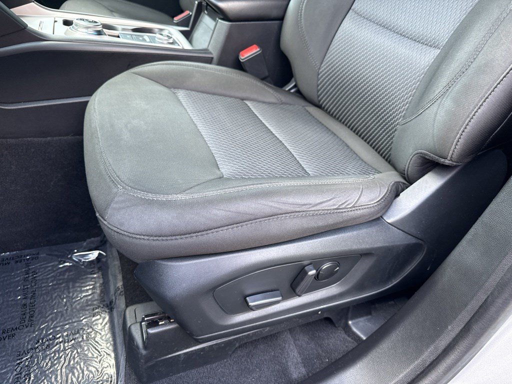 Used 2023 Ford Explorer XLT AWD/4WD image 15