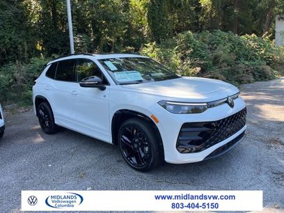 New 2025 Volkswagen Tiguan SE R-Line