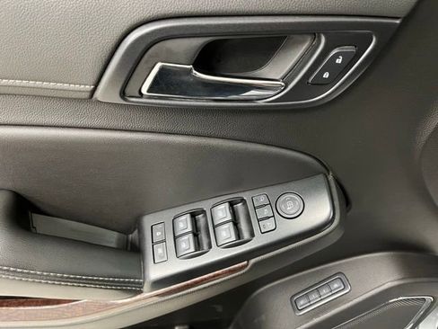 Used 2020 GMC Yukon SLT AWD/4WD image 19