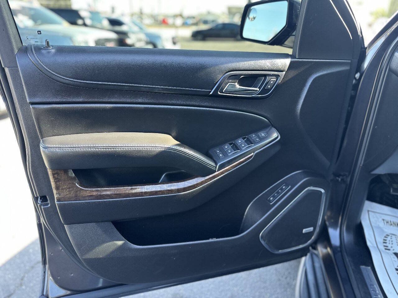 Used 2015 Chevrolet Tahoe LT RWD image 9
