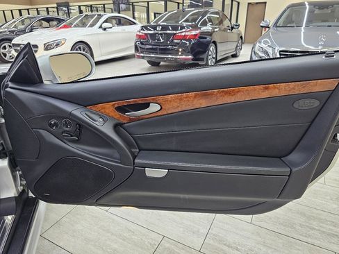 Used 2008 Mercedes-Benz SL 550 image 33