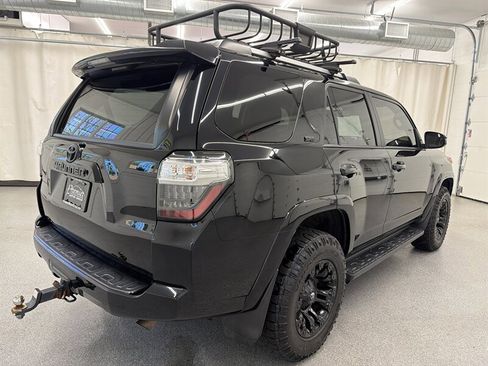 Used 2021 Toyota 4Runner SR5 image 5