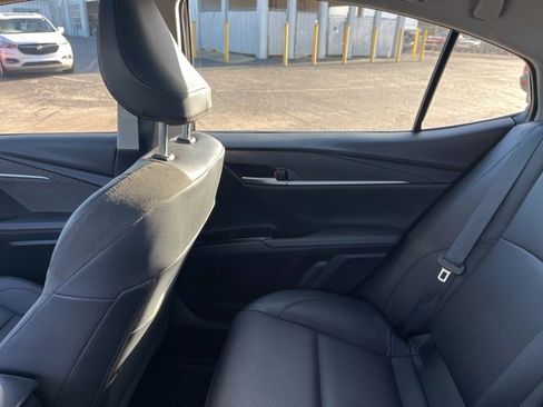 Used 2025 Toyota Camry XLE w/ Premium Package image 15