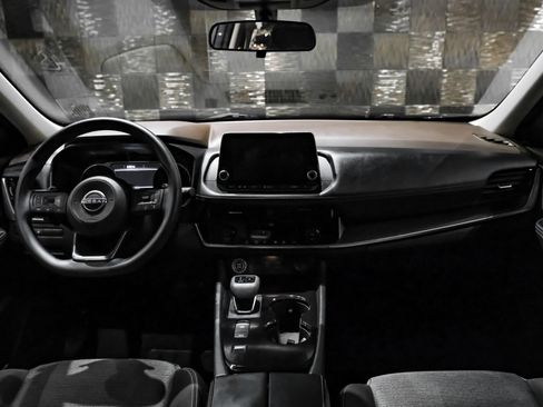 Used 2022 Nissan Rogue SV FWD image 10