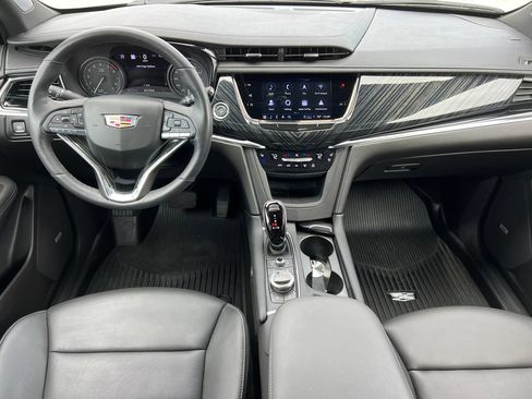 Certified 2024 Cadillac XT6 Premium Luxury w/ Technology Package AWD/4WD image 2