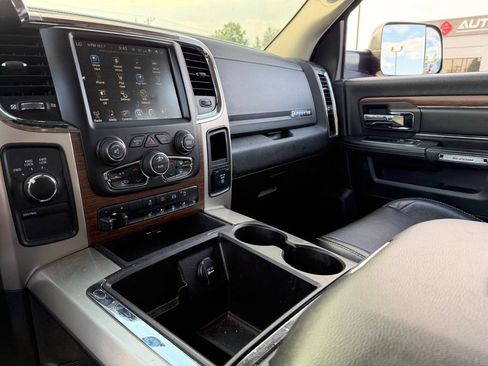Used 2015 RAM 2500 Laramie w/ Black Appearance Group AWD/4WD image 55