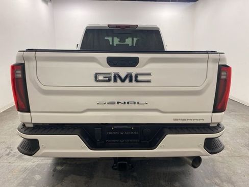 Certified 2025 GMC Sierra 2500 Denali Ultimate image 5