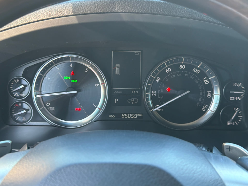 Used 2017 Lexus LX 570 4WD w/ Luxury Package image 29