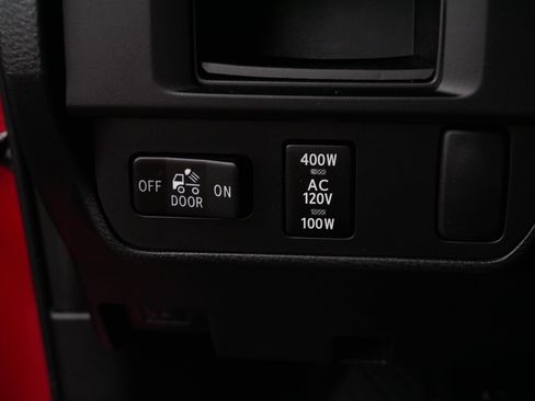 Used 2016 Toyota Tacoma TRD Off-Road w/ Premium & Technology Package AWD/4WD image 27