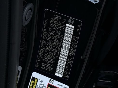 Used 2025 Toyota Camry SE FWD image 28
