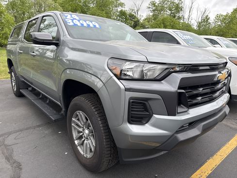Used 2024 Chevrolet Colorado LT w/ Advanced Trailering Package AWD/4WD image 7