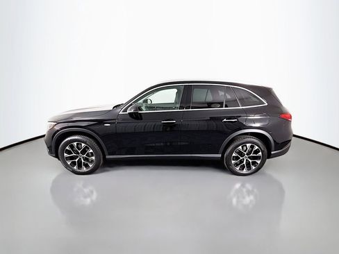 Used 2025 Mercedes-Benz GLC 350e 4MATIC image 4