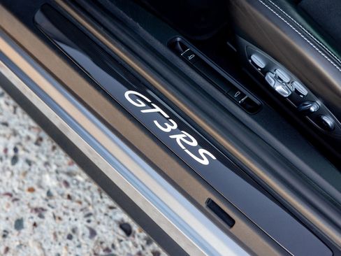 Used 2016 Porsche 911 GT3 RS image 22